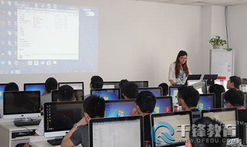 HTML5學(xué)員.jpg